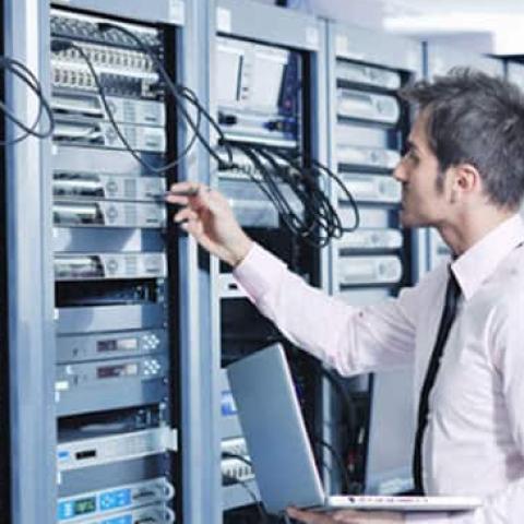 Quản lý máy chủ là gì? Cách thức hoạt động của Server Management